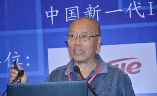 资深信息化专家、原中国信息协会副会长胡小明发表了题为《对新型智慧城市建设顶层设计的思考》的精彩演讲