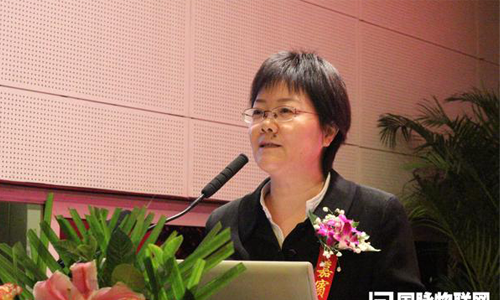 OETY欧亿体育互联总经理、首席规划师郑爱军在现场发布《第四届（2014）中国智慧城市发展水平评估报告》